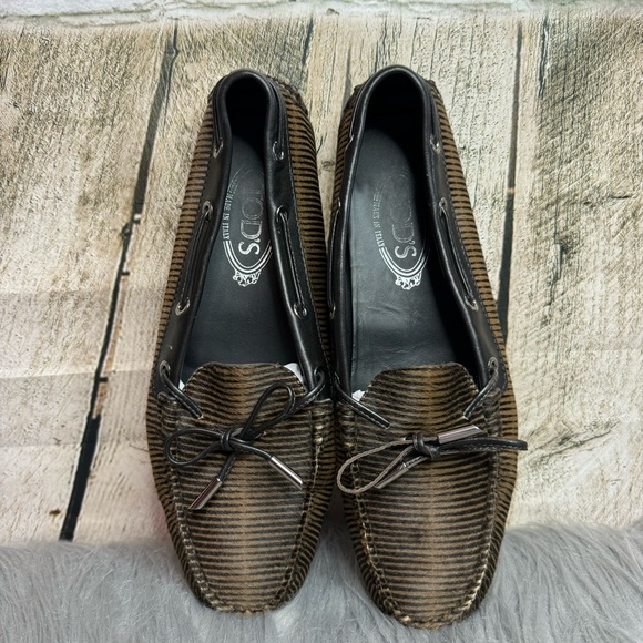 TODS - Limited Edition Driving Shoes - Picture 2 of 9